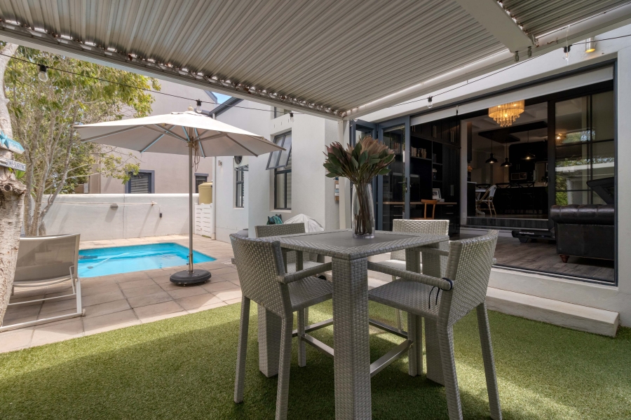 To Let 4 Bedroom Property for Rent in Schonenberg Western Cape